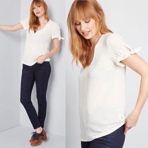 NWOT ModCloth Ideal Discovery Blouse in Ivory